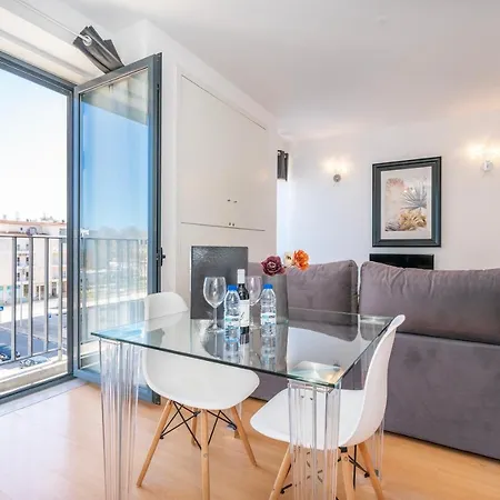 Modern Flat By Marina And Old Town Apartamento *