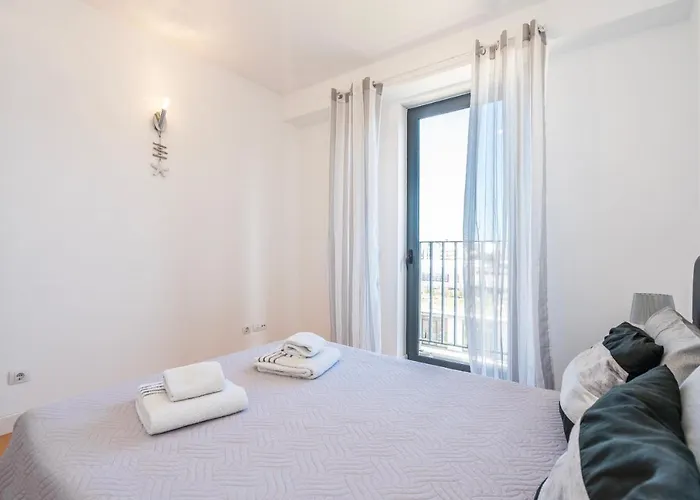 Apartamento Modern Flat By Marina And Old Town