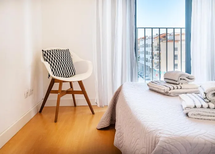 Modern Flat By Marina And Old Town Apartamento *